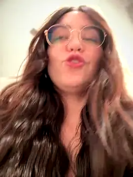 meow girl online show from September 22, 2025, 11:16 am