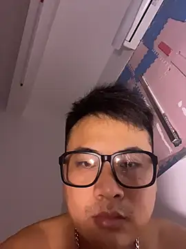 lixiaoshuai8 online show from October 9, 2025, 6:58 am