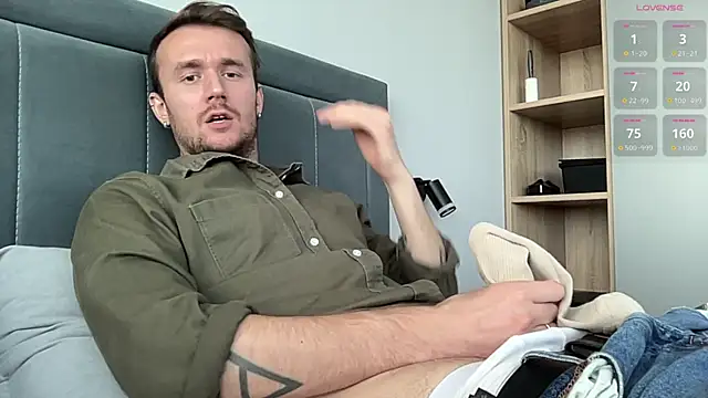 cute mark online show from September 25, 2025, 12:44 pm