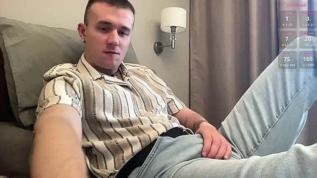 Snapshot of cute_mark chatting on March 1, 2026, 9:53 am cute mark online show from March 1, 2026, 9:53 am