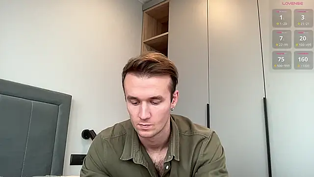 cute mark online show from October 5, 2025, 12:18 pm