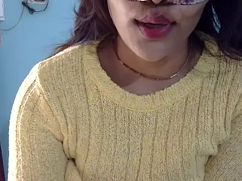 Nehasingh2024 online show from January 10, 2026, 9:59 am