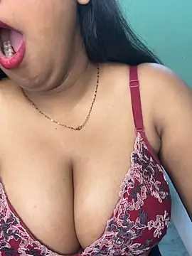 Snapshot of Ishaani_0 chatting on June 20, 2026, 5:40 pm Ishaani 0 online show from June 20, 2026, 5:40 pm
