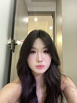 xyebobs online show from April 17, 2026, 2:42 pm