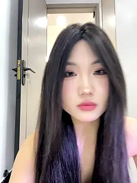 xyebobs online show from September 22, 2025, 2:34 pm