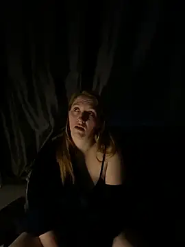 Snapshot of Stoner_BarbieXX chatting on June 10, 2026, 8:43 pm Stoner BarbieXX online show from June 10, 2026, 8:43 pm