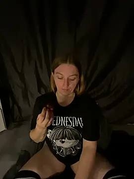 Stoner BarbieXX online show from August 1, 2026, 8:40 pm