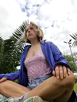 Public Katrisha online show from May 1, 2026, 1:27 pm