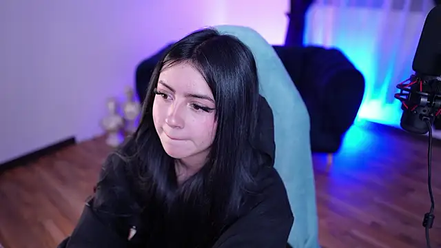 Snapshot of myeimmy_33 chatting on March 8, 2026, 2:04 am myeimmy 33 online show from March 8, 2026, 2:04 am