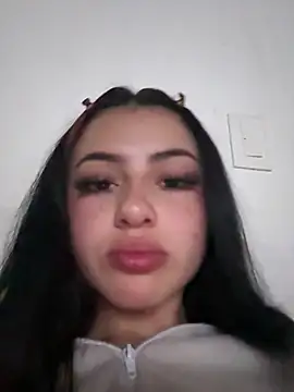 Snapshot of myeimmy_33 chatting on March 6, 2026, 1:00 am myeimmy 33 online show from March 6, 2026, 1:00 am