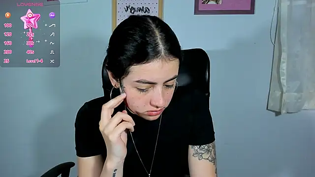 Snapshot of myeimmy_33 chatting on February 28, 2025, 6:09 pm myeimmy 33 online show from February 28, 2025, 6:09 pm