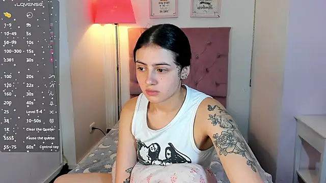 Snapshot of myeimmy_33 chatting on March 17, 2025, 2:56 pm myeimmy 33 online show from March 17, 2025, 2:56 pm