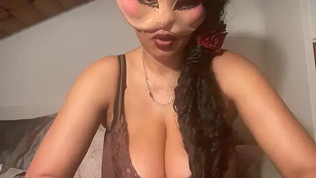 SCARLET-SANTANA online show from February 21, 2025, 9:22 pm