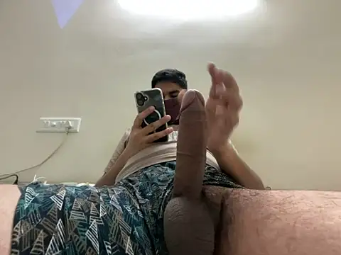 hunghunk691 online show from February 10, 2026, 7:57 pm