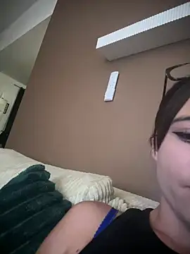 Petite moi online show from July 2, 2026, 3:07 pm