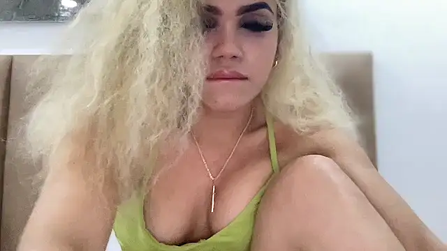 brithneysquirt online show from October 22, 2025, 7:19 am