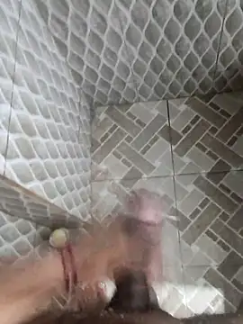 Tu papi 69  online show from November 5, 2025, 11:52 pm