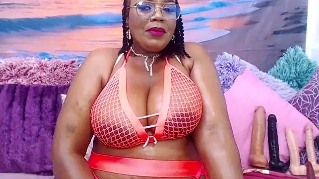 MATURExxxASS online show from April 28, 2026, 7:13 am