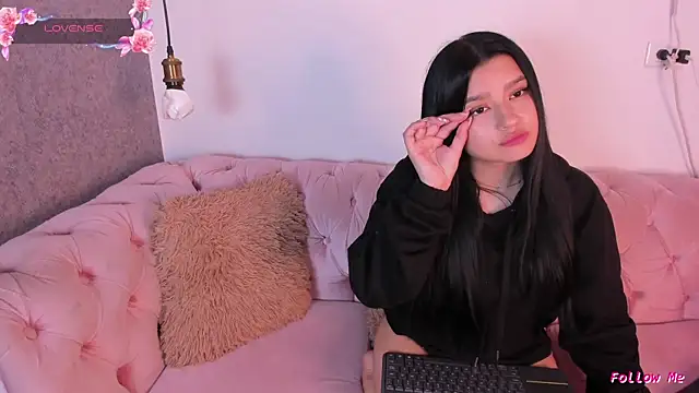 megan bat online show from December 27, 2024, 5:05 pm