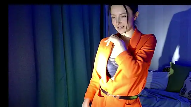 LilyXSky online show from December 3, 2024, 12:55 pm