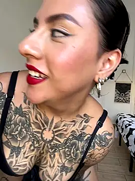 AlaskaLover online show from October 4, 2025, 9:00 am