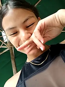 vanyacam  online show from February 10, 2025, 9:15 pm