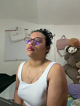 Snapshot of angela_angels_ chatting on February 22, 2026, 10:28 am angela angels online show from February 22, 2026, 10:28 am