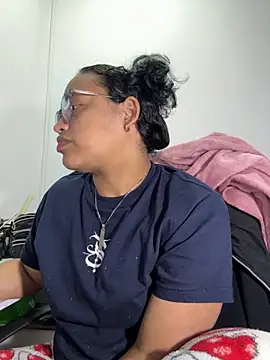 angela angels  online show from October 25, 2025, 4:44 am