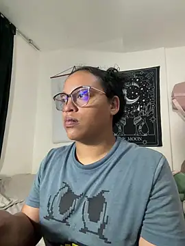 Snapshot of angela_angels_ chatting on March 16, 2026, 1:02 am angela angels online show from March 16, 2026, 1:02 am