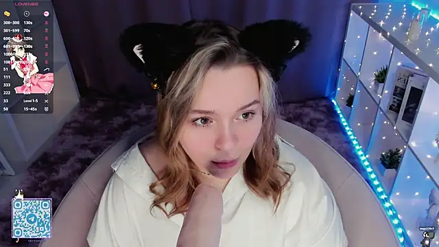 AlliceBrown  online show from March 3, 2025, 4:15 pm