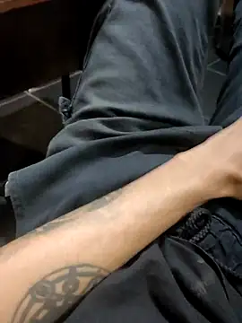 Juliano69xv online show from November 16, 2025, 10:35 pm