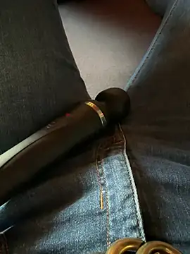 Ana-05 online show from February 17, 2025, 4:06 pm