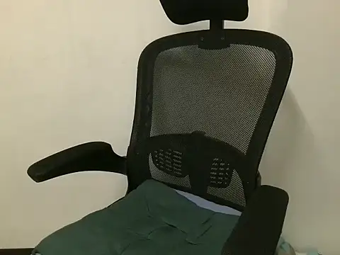 sexysmboy69 online show from October 9, 2025, 4:29 pm