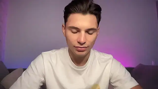 denlover1 online show from September 14, 2025, 6:36 am