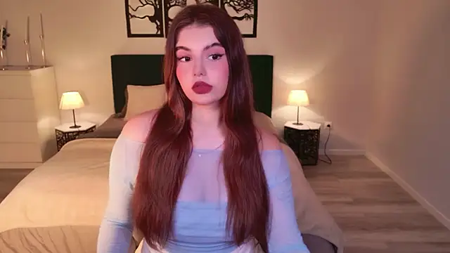 AdeliaKiss online show from June 17, 2026, 4:45 am