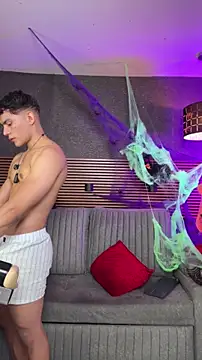  EUFRATES  online show from October 23, 2025, 4:49 pm