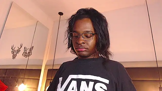 candy lovee69 online show from October 24, 2025, 7:57 pm