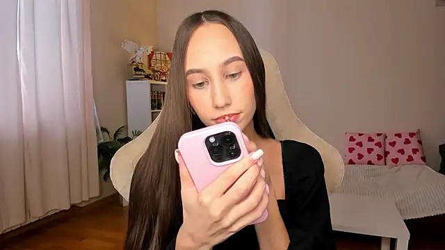 your emily  online show from October 2, 2025, 11:46 am