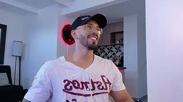 tony muscle online show from October 20, 2025, 9:37 pm