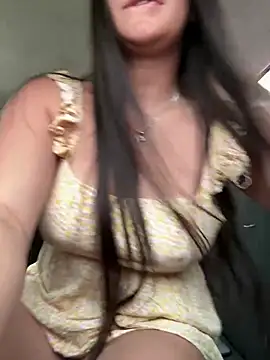 AhriCutte online show from March 5, 2025, 5:39 pm