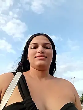 girl milk1 online show from November 3, 2025, 9:40 pm