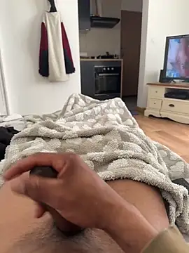 gabrielstc157 online show from April 20, 2026, 11:02 am