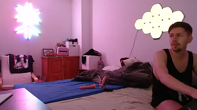 Snapshot of jonny-bisexual chatting on December 27, 2024, 1:22 am jonny-bisexual online show from December 27, 2024, 1:22 am