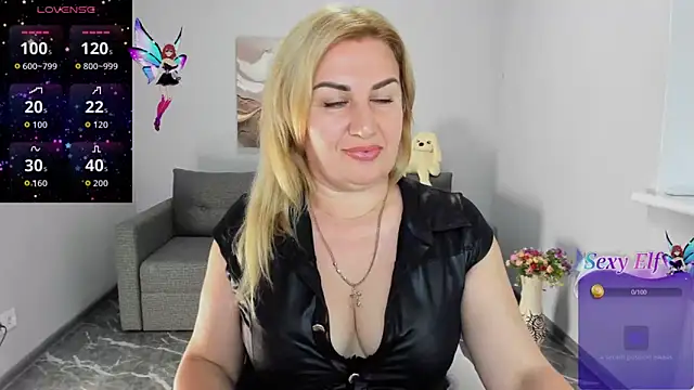 Lili Crossi online show from June 15, 2026, 5:51 am