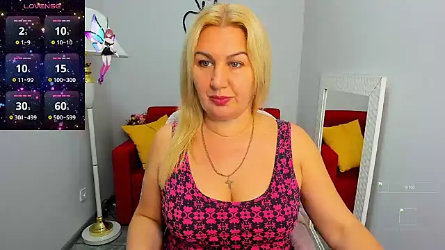 Lili Crossi online show from September 24, 2025, 6:09 am