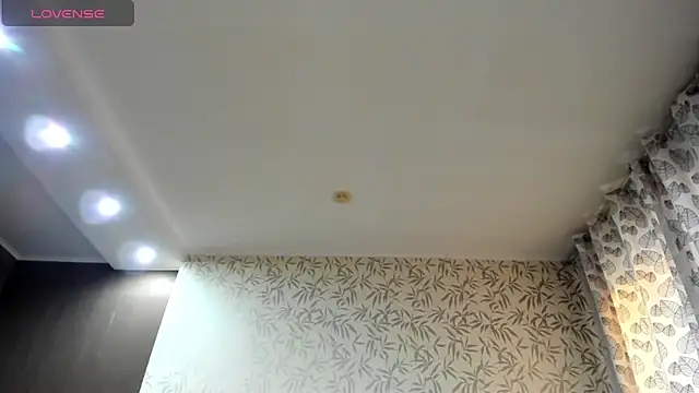 Miss you kiss online show from December 20, 2024, 8:28 am