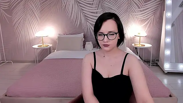 StellaGloww online show from March 20, 2025, 5:13 am