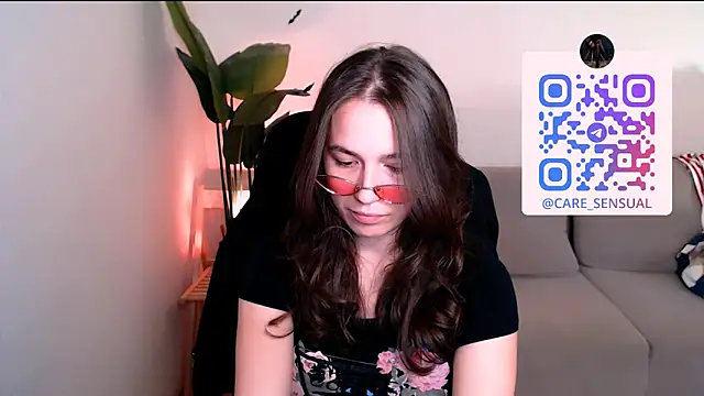 M Sensual online show from September 22, 2025, 12:55 pm