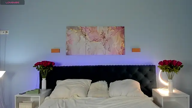 Linablueeyed online show from September 28, 2025, 8:21 am