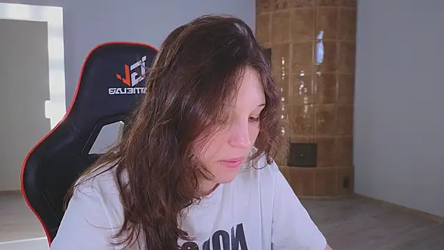 cherry lea online show from February 5, 2026, 4:14 pm